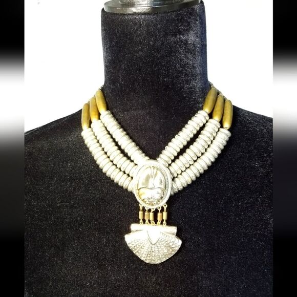Necklace   - Picture 1 of 3